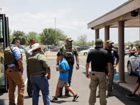 21 muertos en la escuela primaria de uvalde en el tiroteo mas mortifero de la historia de texas