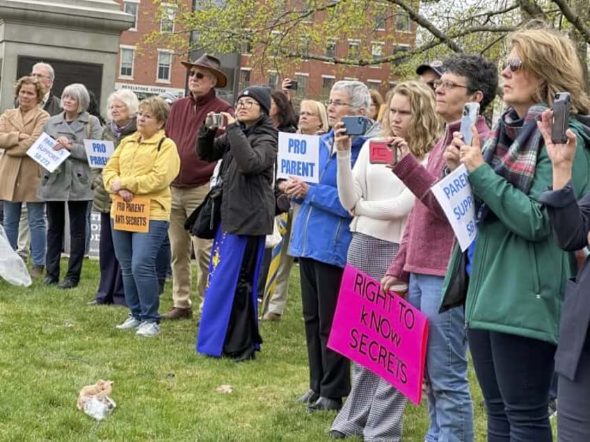 bill forcing schools to inform parents about transgender children fails in new hampshire