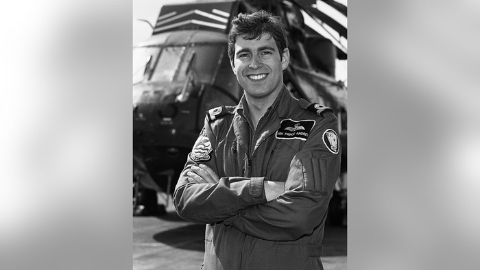 Príncipe Andrés en uniforme