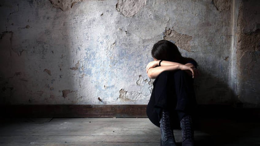 extensive failures to tackle sexual exploitation of children by gangs damning report finds