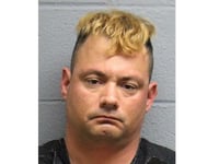 hombre de parkville ex entrenador juvenil arrestado por abuso sexual infantil y cargos de pornografia