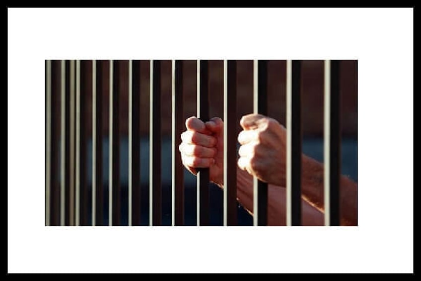 hombre encarcelado por 10 cargos de abuso infantil en stillwater
