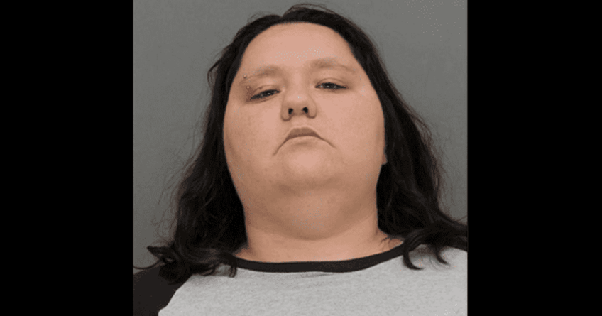 kaitlyn skar mujer de wisconsin detenida por agredir sexualmente a un nino de 13 anos alegando que la ponia cachonda