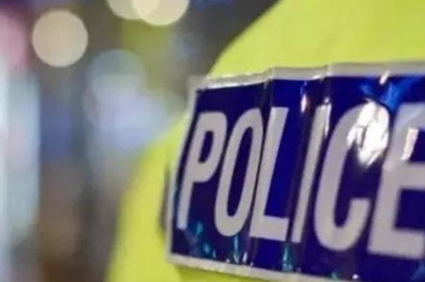 la policia de leicestershire realizo mas de 4 000 derivaciones de proteccion de menores a los servicios sociales el ano pasado en medio del temor a los abusos domesticos durante la pandemia de covid