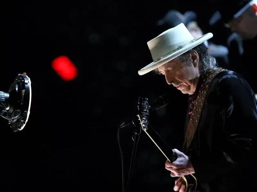 lawsuit alleges sexual abuse by bob dylan