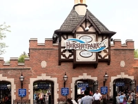 ребенок в зоопарке HersheyPark, находившийся без присмотра, был ранен волком после того, как прополз под защитным барьером