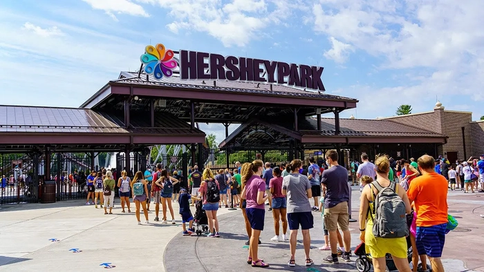 ребенок в зоопарке HersheyPark, находившийся без присмотра, был ранен волком после того, как прополз под защитным барьером Малыш ранен волком в зоопарке ZooAmerica в Пенсильвании