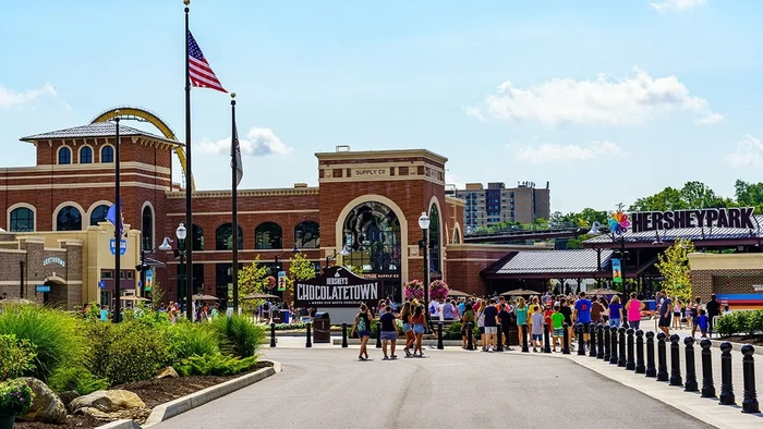 ребенок в зоопарке HersheyPark, находившийся без присмотра, был ранен волком после того, как прополз под защитным барьером Маленький ребенок ранен волком в зоопарке ZooAmerica
