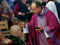 los federales detienen a un ex sacerdote de santa fe por un caso de abusos sexuales a menores