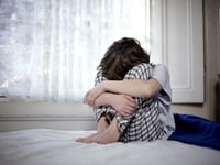 miedo al aumento del abuso infantil en vale of glamorgan a medida que las cifras se duplicaron en los ultimos dos anos
