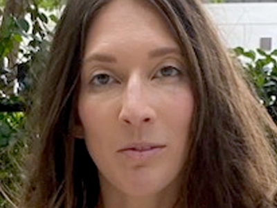 Abigail Bernstein: Сопровождающее лицо пропавших без вести детей Koa Bernstein и Kush Bernstein Abigail Bernstein: Сопровождающее лицо пропавших без вести детей Koa Bernstein и Kush Bernstein