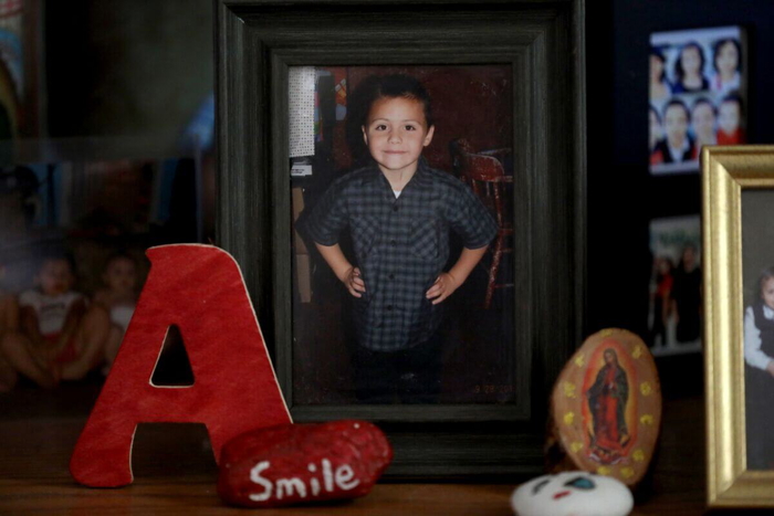 se aprueba un acuerdo de 32 millones de dolares por la muerte de anthony avalos de 10 anos a causa de un abuso infantil
