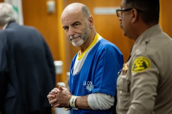 un miembro de la academia es condenado a 8 anos de prision por abuso de menores mientras los acusadores presentan una demanda