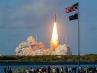 Ребенок стал популярным благодаря взволнованному и прямому ответу на вопрос репортера о лунной миссии Artemis II