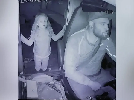 На фотографии Афины Стрэнд запечатлена смертельно опасная поездка с водителем FedEx, который признался в убийстве девочки во время рождественской доставки