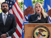Patel y Bondi anuncian 205 arrestados en operación de sexo infantil del FBI