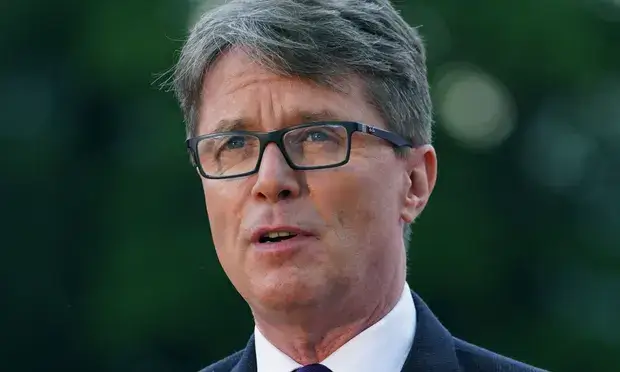 el presentador de la bbc nicky campbell dice que fue aictima de abusos en la escuela en los anos 70