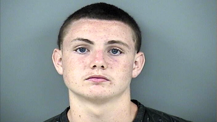 Un niño en acogida habría muerto ahogado en un lago a manos de dos adolescentes en la propiedad de un político local, según las autoridades Fotografía policial de Landen Austin Moore, el adolescente de Carolina del Sur acusado de asesinato por la muerte de Daryl Martínez Lowry, de 13 años