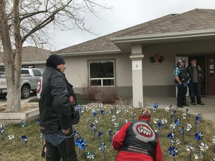 recaudacion de fondos del proyecto de defensa de los ninos de casper para ayudar al cap a atender a las victimas de abusos infantiles
