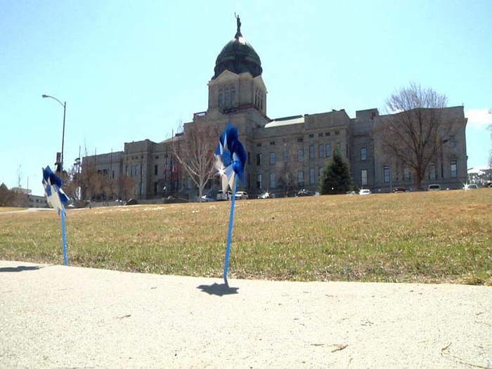 el abuso infantil sirve como punto focal del mes del fortalecimiento de las familias en montana