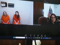 Ohio mom arrested for having 16 kids in 'evil' living conditions wants to be reunited with children: lawyer