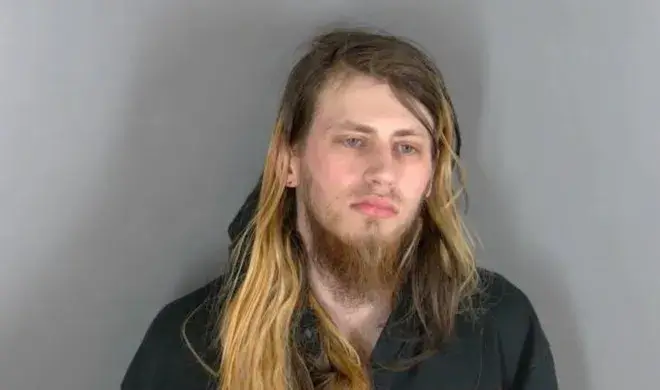 clinton twp padres se enfrentan a cargos de asesinato abuso infantil por la muerte de su hijo