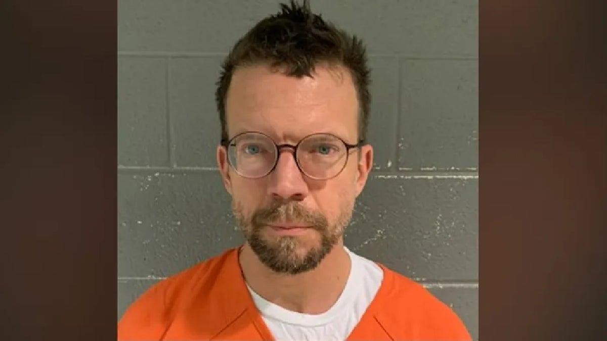 El alcalde de College Park, Maryland, Patrick Wojahn, visto en una foto policial