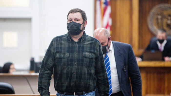 hombre de etowah acusado de dos docenas de casos de abuso sexual infantil mantiene su inocencia