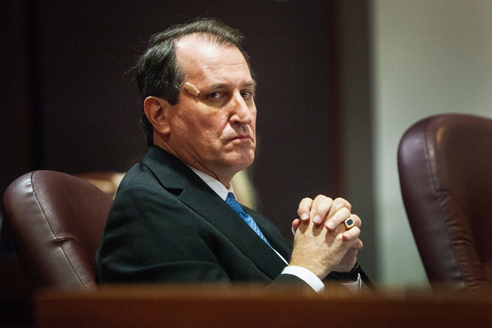 hombre de etowah acusado de dos docenas de casos de abuso sexual infantil mantiene su inocencia