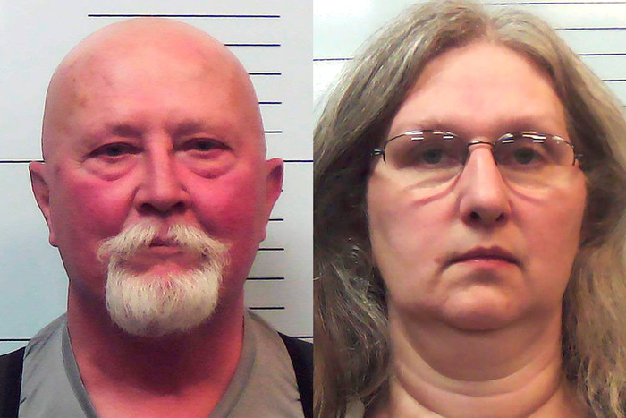 los antiguos propietarios del internado se enfrentan a 102 cargos en un horrible caso de abusos a menores