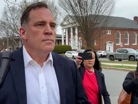 El profesor de una escuela de élite conocido como 'Mr Wonderful', acusado de atroces crímenes contra los alumnos