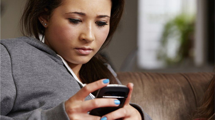 hasta 11 chicos por noche les pidieron desnudos a las chicas segun ofsted