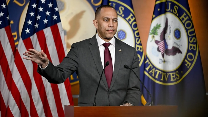 El líder de la minoría en la Cámara de Representantes, Hakeem Jeffries