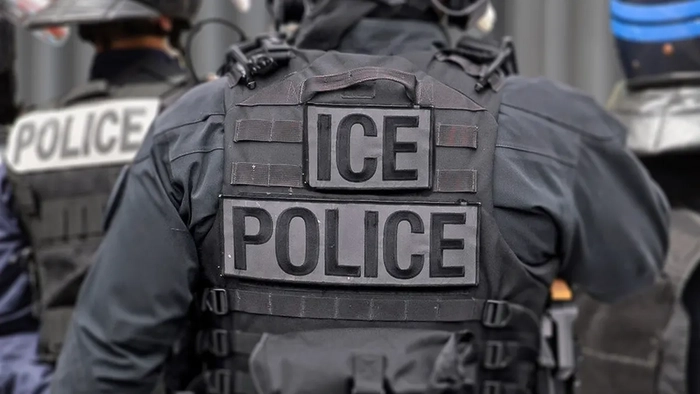 Агенты ICE