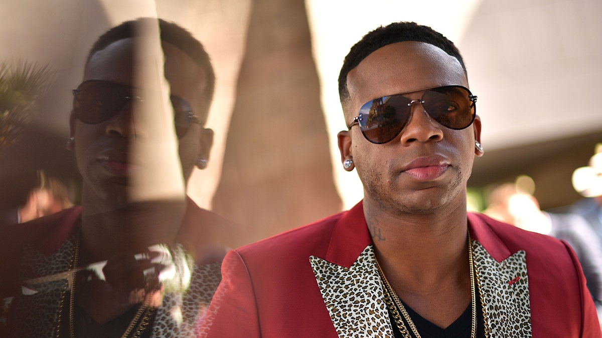 Jimmie Allen in sunglasses