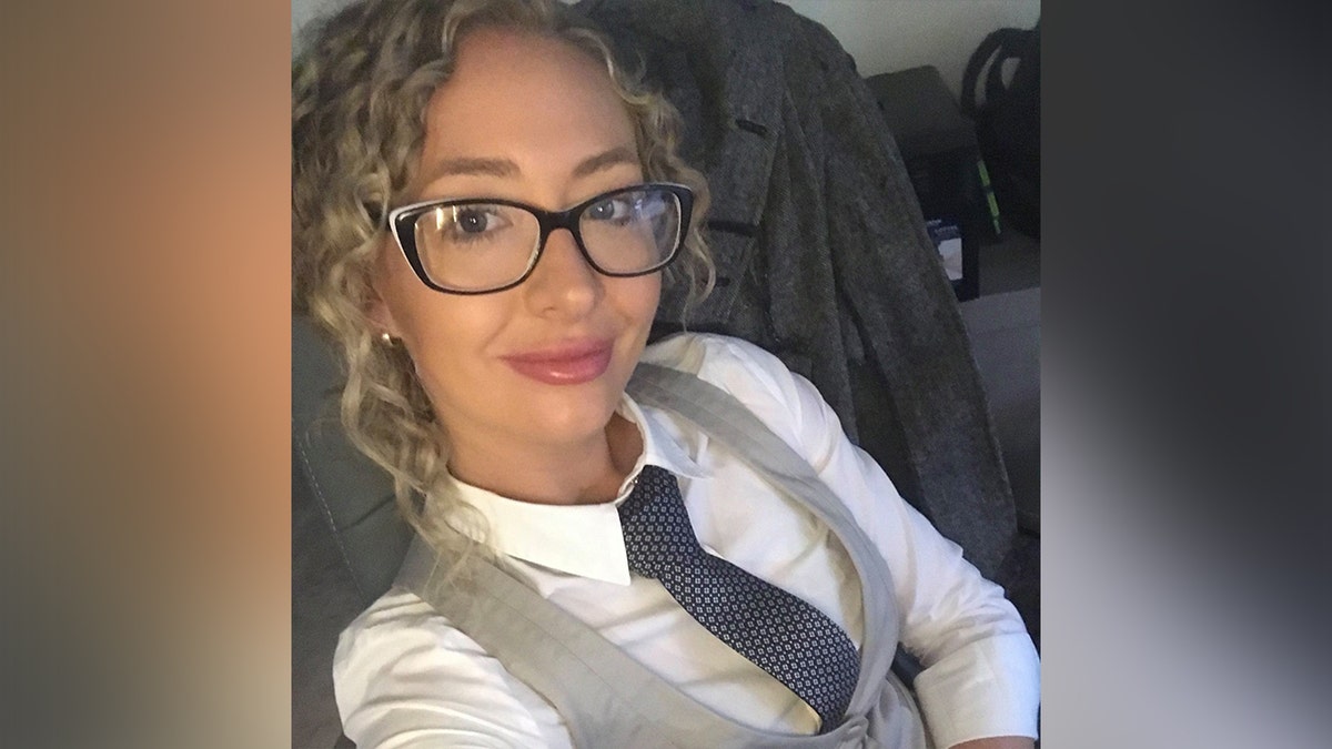 Un profesor se declara culpable de abusar sexualmente de una alumna de 15 años semanas después de dar a luz: informe Karly Rae - Profesora de secundaria en Australia.