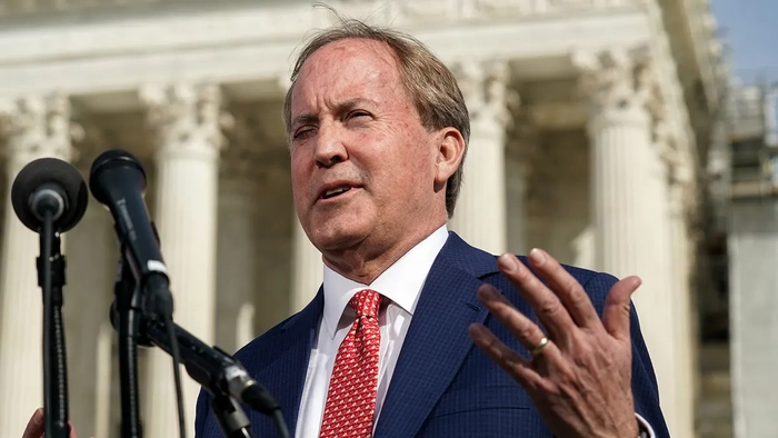 Ken Paxton habla a los medios tras los alegatos orales del Tribunal Supremo en Washington DC