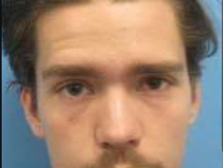 El hijo de Lauren Boebert ha sido detenido acusado de varios delitos de explotación sexual infantil
