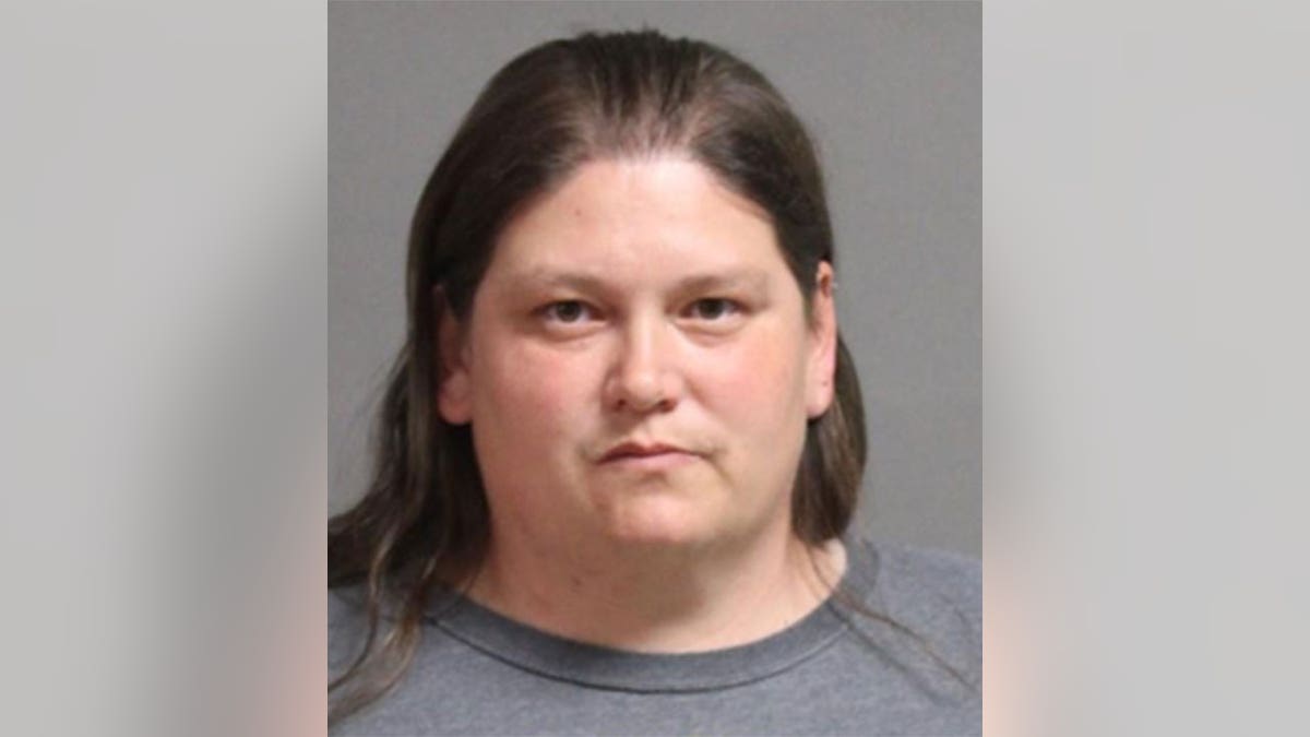 Lindsay Groves mugshot