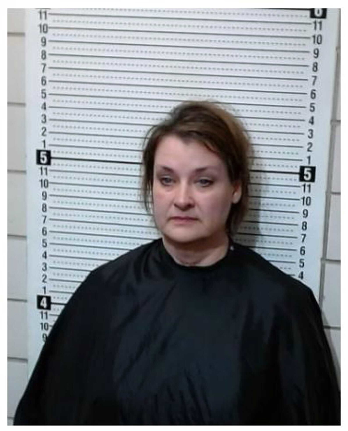 una pareja local se enfrenta a cargos relacionados con el abuso de menores