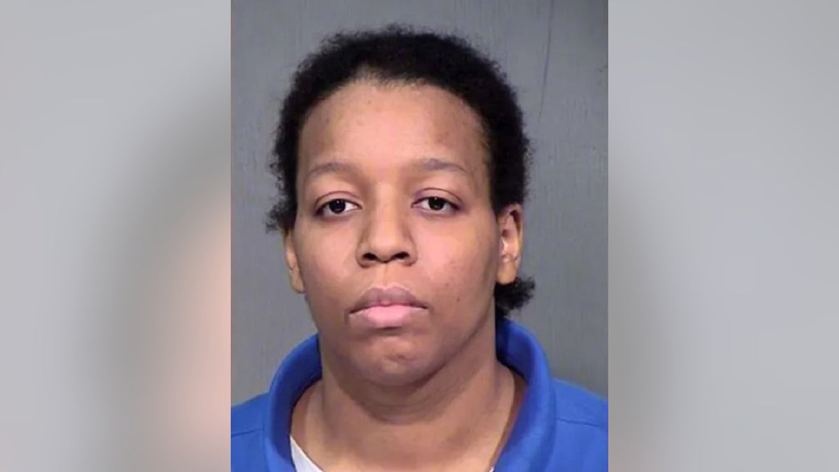 Foto policial de Denise Janelle Snow-Ingram