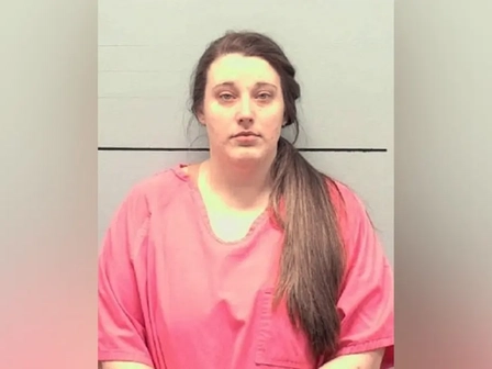 Школьный психолог признает себя виновным в многочисленных сексуальных преступлениях с участием подростка, которому она должна была помочь