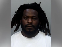 Преподаватели, которые когда-то встречались и у которых есть общий ребенок, были задержаны после того, как словесная перепалка в классе переросла в насилие: полиция