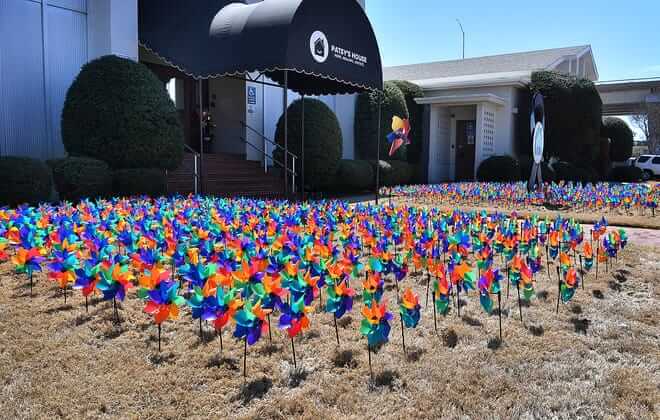 patsys house celebra el jueves el primer evento de save jane los voluntarios son bienvenidos para leer los nombres