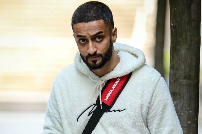 pervertido atrapado con imagenes de abuso infantil en el telefono mientras cumplia sentencia por acto sexual en publico