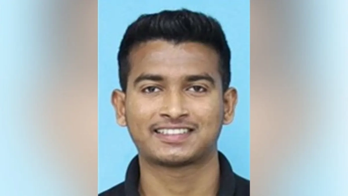 Rahul Mondal, sonriendo