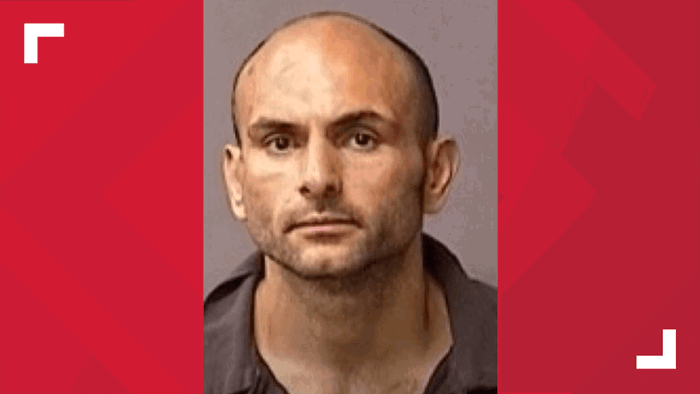 delincuente sexual capturado por padres mientras se encontraba en el dormitorio de una nina de 5 anos