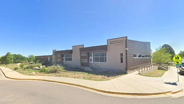 La Escuela Secundaria Southern Hills de Boulder, Colorado.