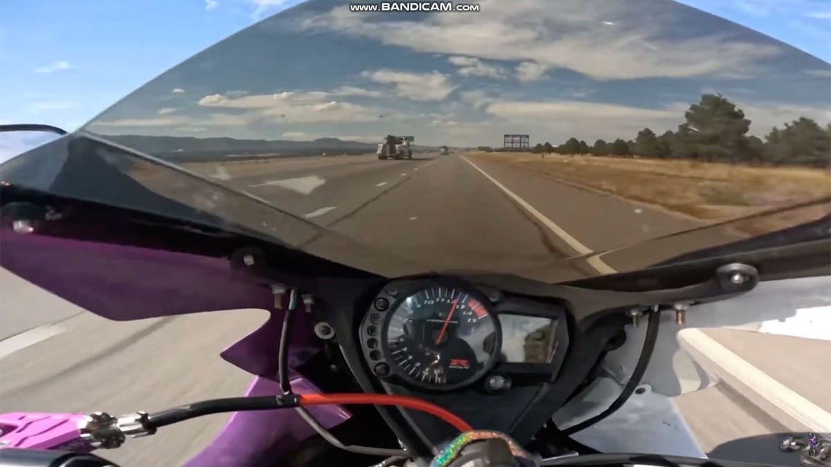 Youtuber en la I-25 Colorado