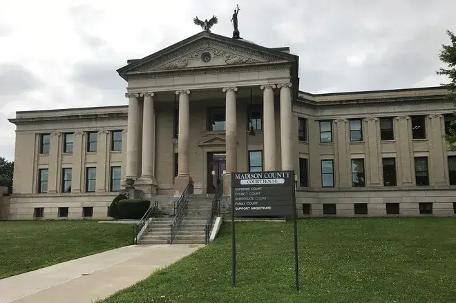 tres personas acusadas tras una investigacion por abusos sexuales a menores en el condado de madison